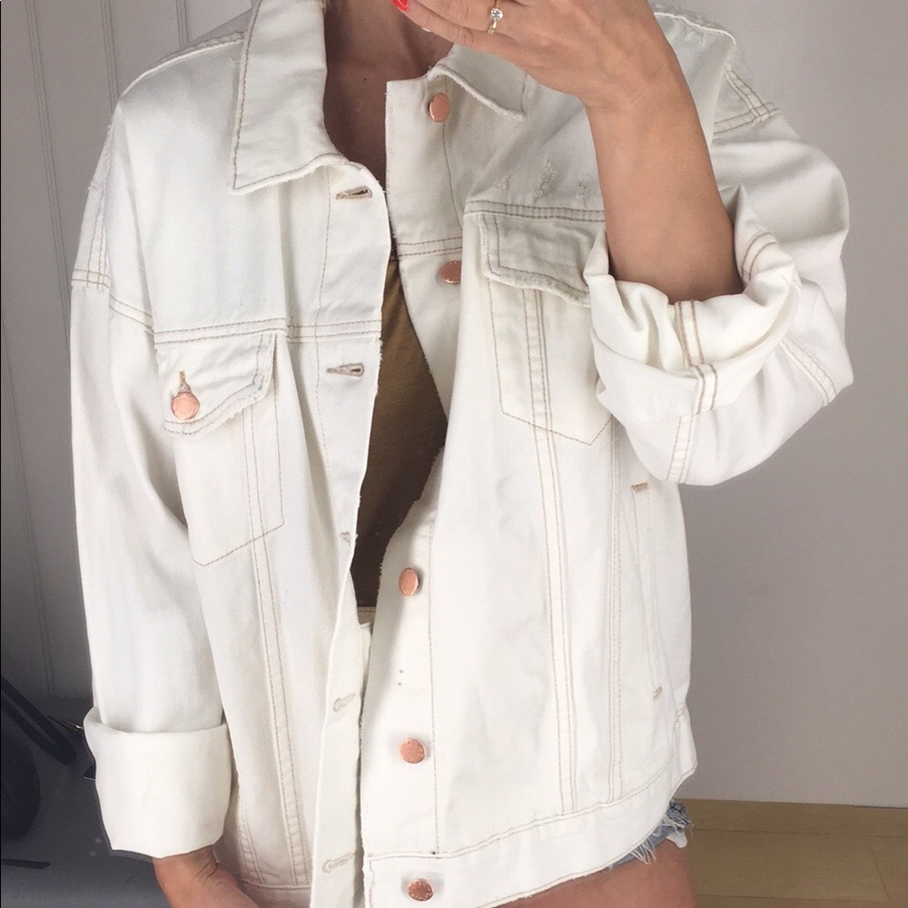 Free people Jean Jacket! *NWOT